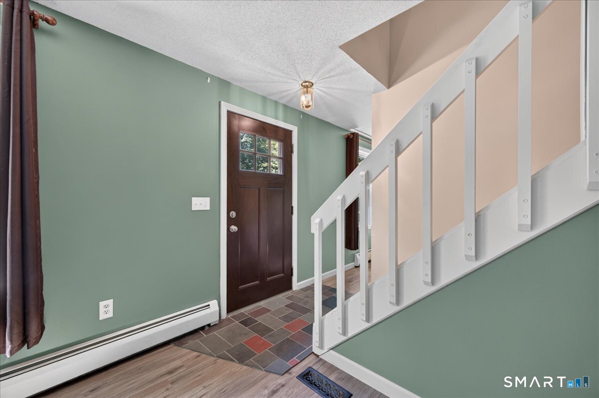 82 Depot Hill Road East Hampton, CT 06414 - Photo 4 of 37 Gallery Image 4