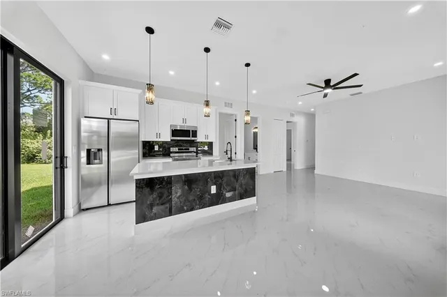 $259,000 | 4204 East 3rd Street, Lehigh Acres, FL 33936