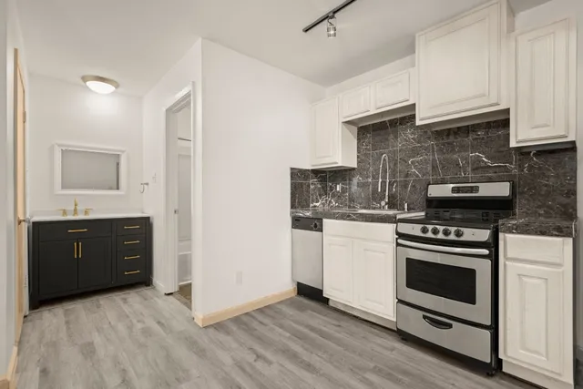 $900 | 210 West 38th Street, Unit 10, Austin, TX 78705