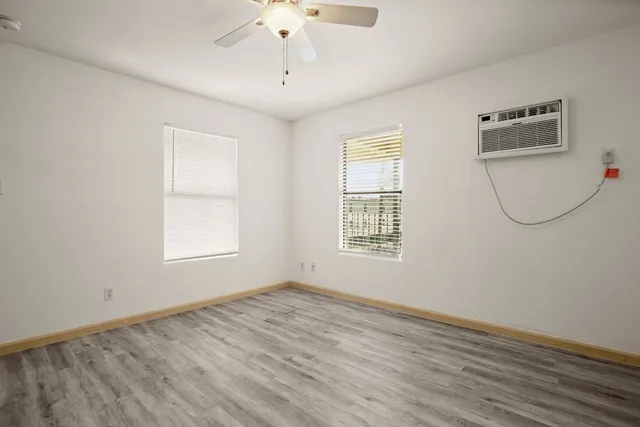 $900 | 210 West 38th Street, Unit 10, Austin, TX 78705