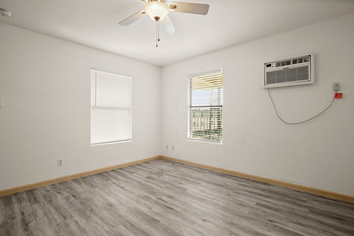 210 West 38th Street, Unit 10 Austin, TX 78705 - Photo 7 of 11 Photos displayed are from a different unit with a similar floorplan.