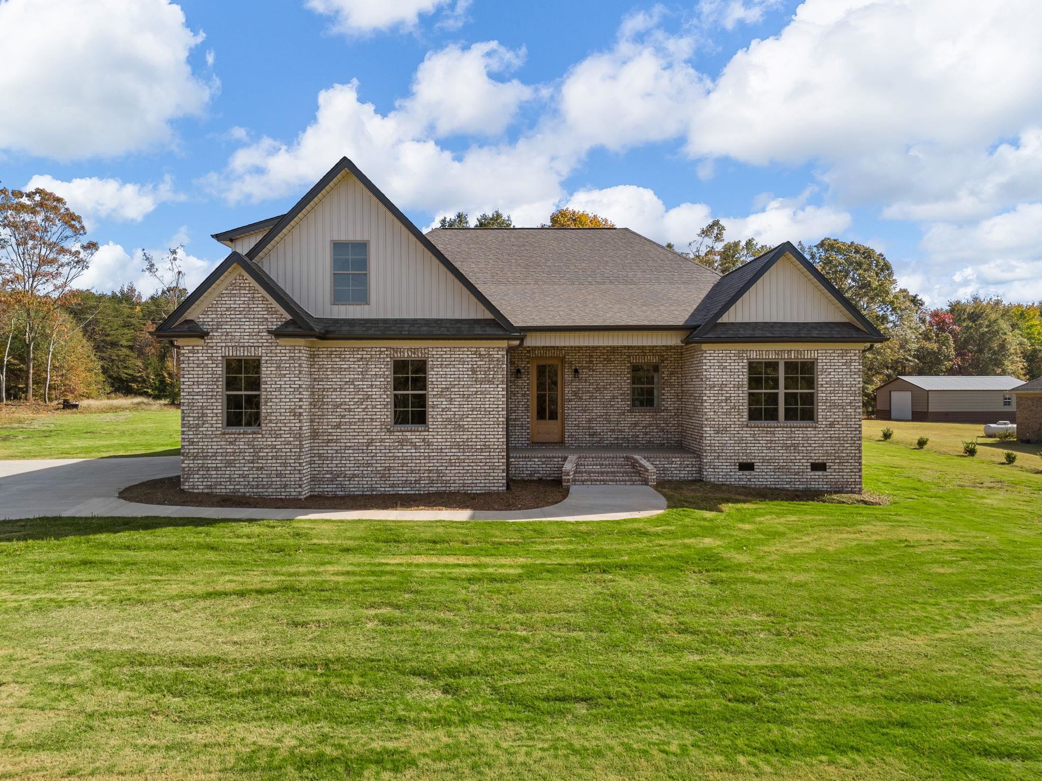 291 Robbins Road Chesnee, SC 29323 - Photo 2 of 38