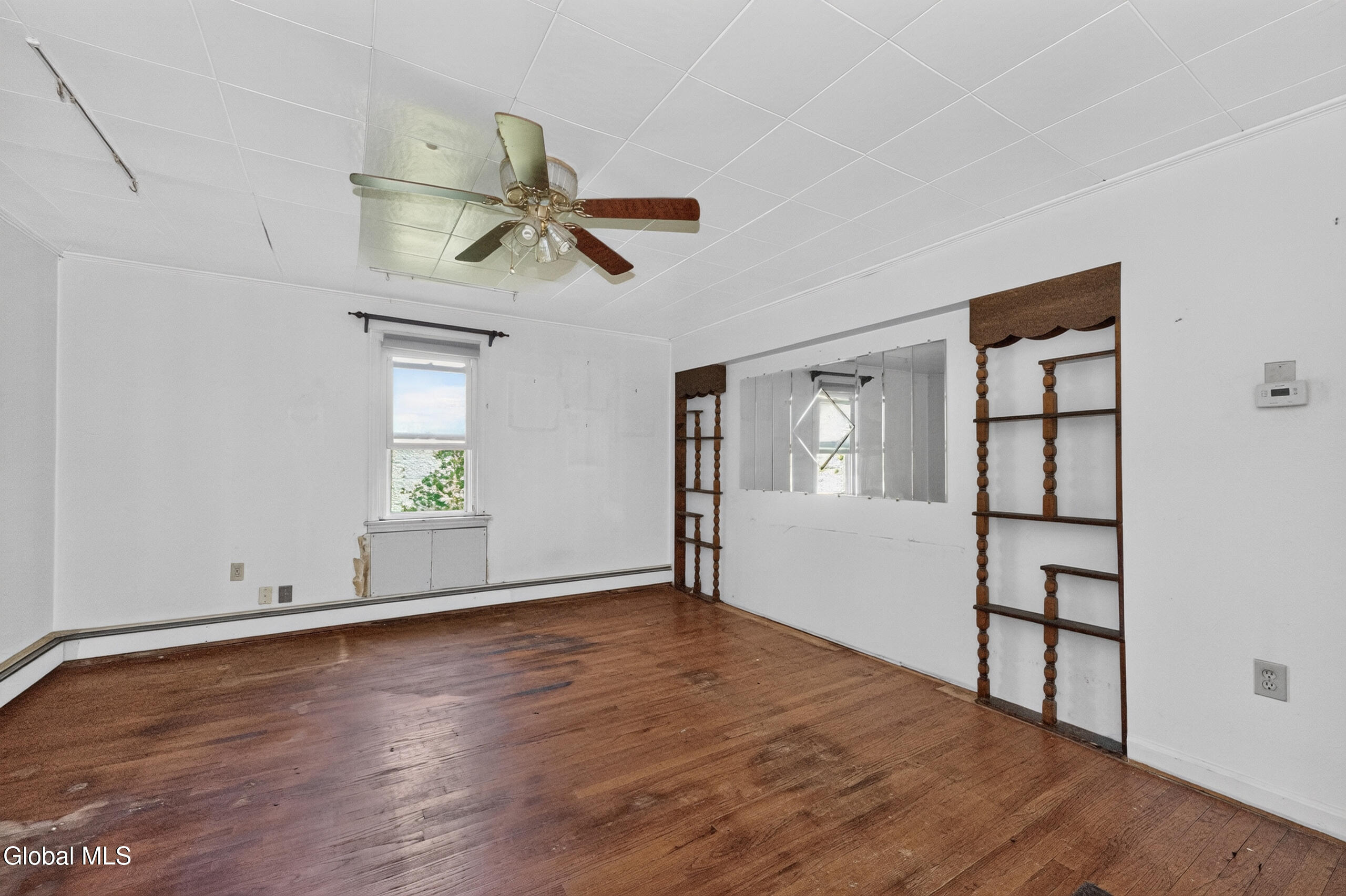 127 Dunsbach Ferry Road Colonie, NY 12047 - Photo 10 of 39 3 Livingroom 2