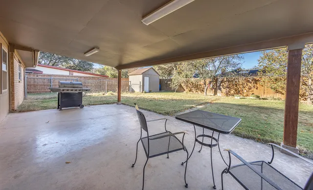 $320,000 | 8006 Chicago Avenue, Lubbock, TX 79424
