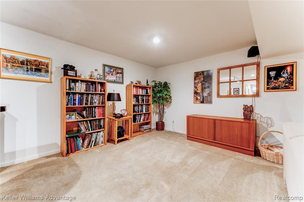 22152 Edgewater Novi, MI 48375 - Photo 21 of 28