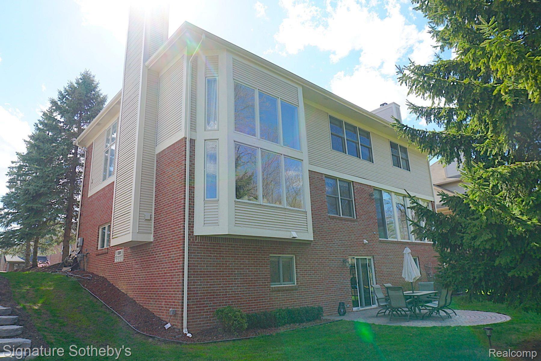 1415 Kentfield Drive Rochester, MI 48307 - Photo 10 of 49 11exterior.jpg