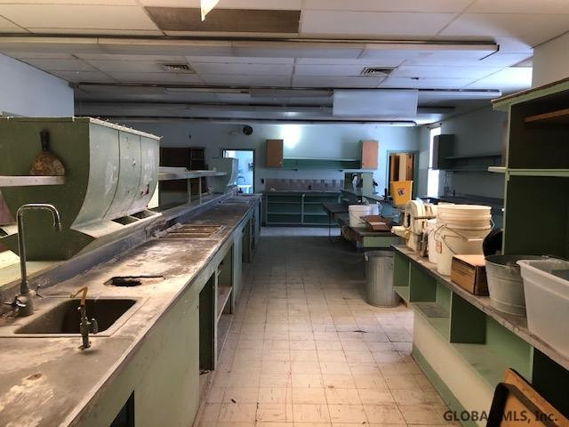 28 Roland Place Schenectady, NY 12304 - Photo 8 of 9 Photo 9