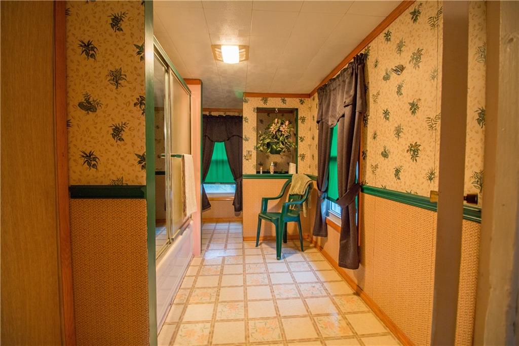 984 Cleland Mill Road New Castle, PA 16102 - Photo 12 of 19 Bathroom