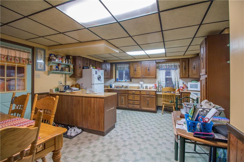 984 Cleland Mill Road New Castle, PA 16102 - Photo 4 of 19 Kitchen