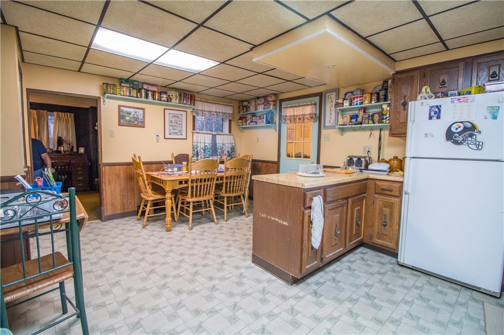 984 Cleland Mill Road New Castle, PA 16102 - Photo 8 of 19 Kitchen