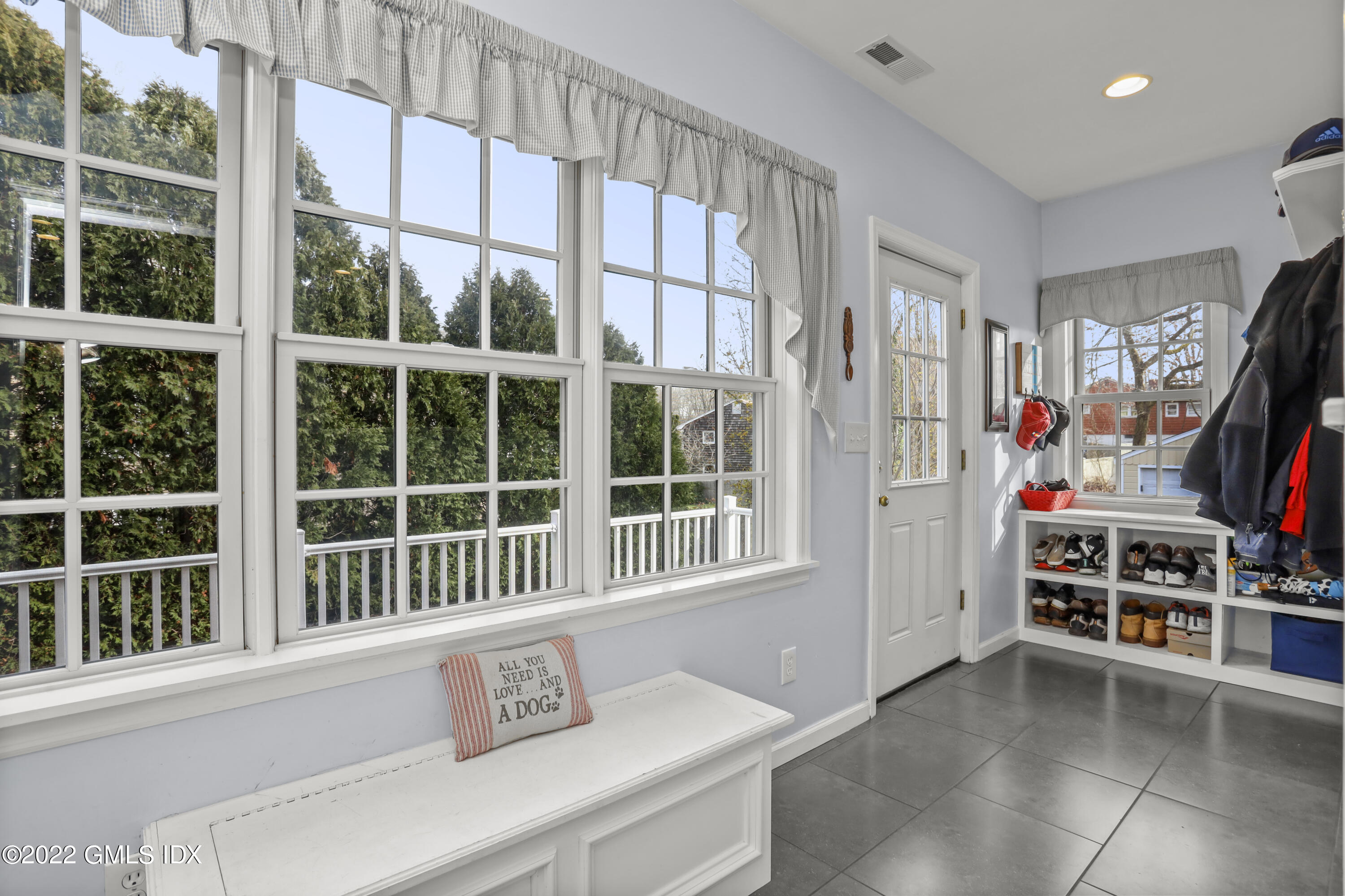 24 Sunshine Avenue Riverside, CT 06878 - Photo 21 of 44 a view of livingroom with furniture