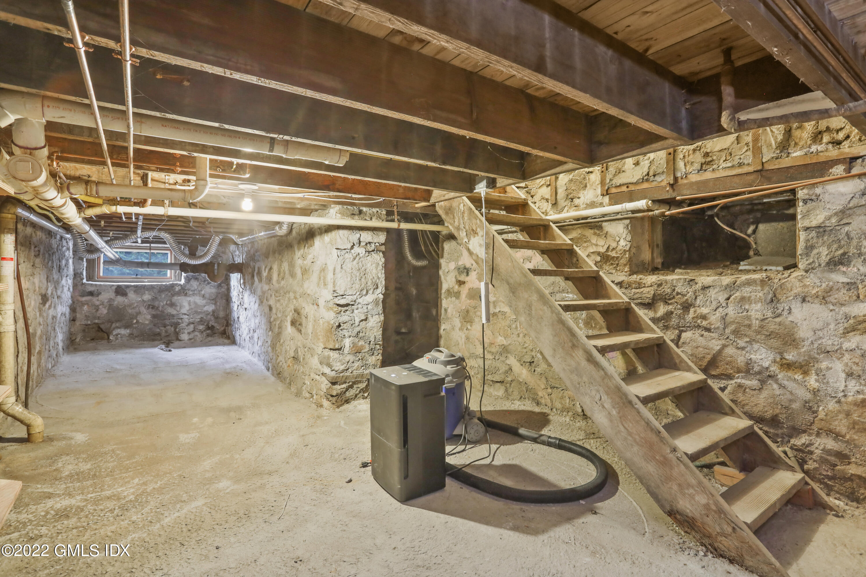 24 Sunshine Avenue Riverside, CT 06878 - Photo 23 of 44