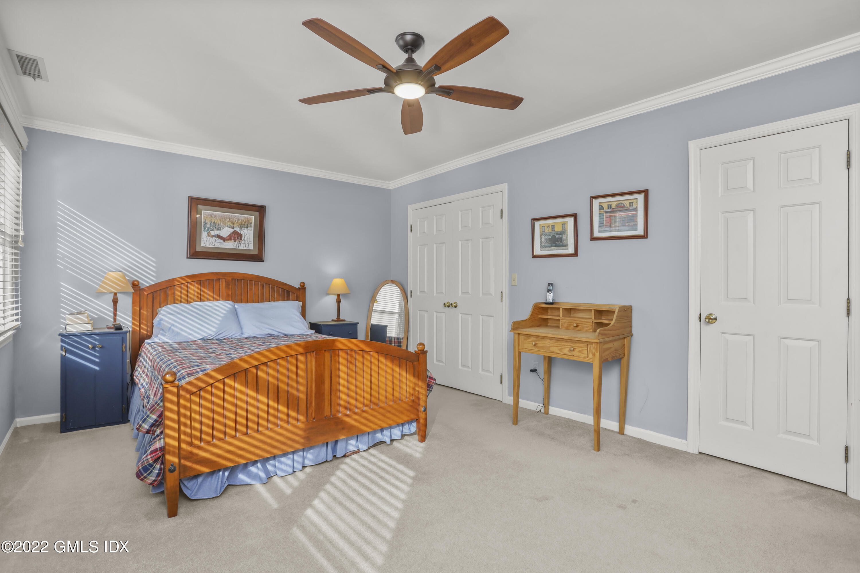 24 Sunshine Avenue Riverside, CT 06878 - Photo 27 of 44 a living room with furniture and a lamp