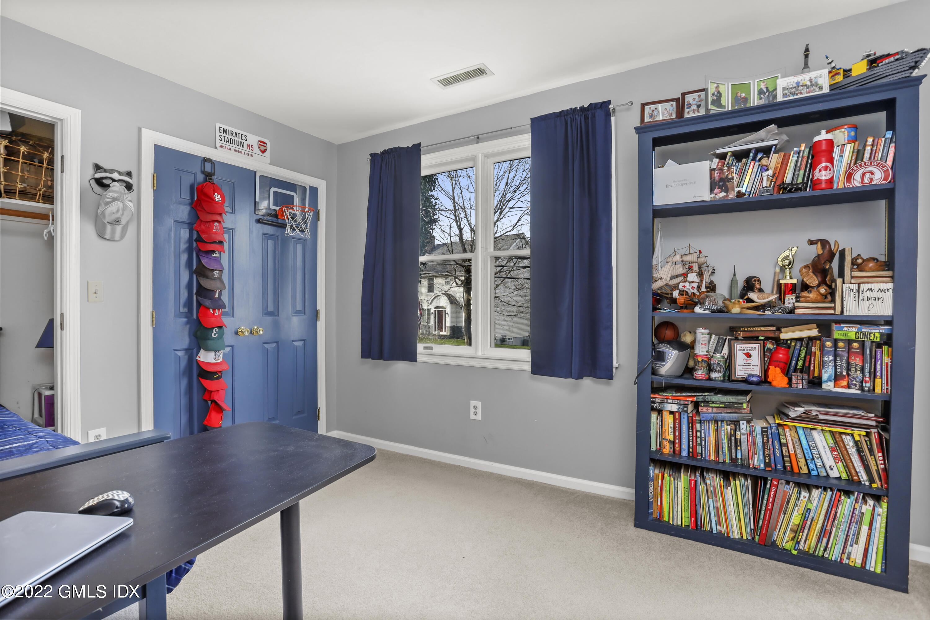 24 Sunshine Avenue Riverside, CT 06878 - Photo 36 of 44 a view of a livingroom with furniture and toys