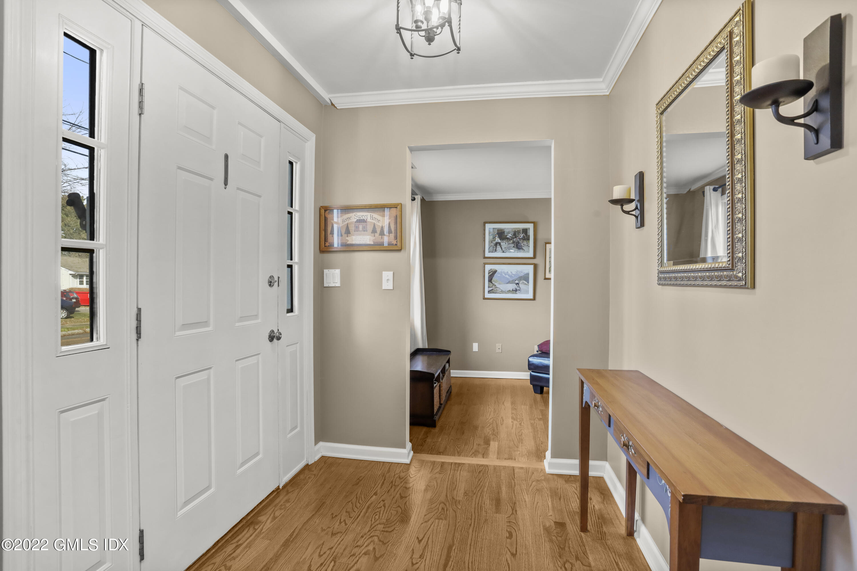 24 Sunshine Avenue Riverside, CT 06878 - Photo 8 of 44 a living room with furniture and a wooden floor