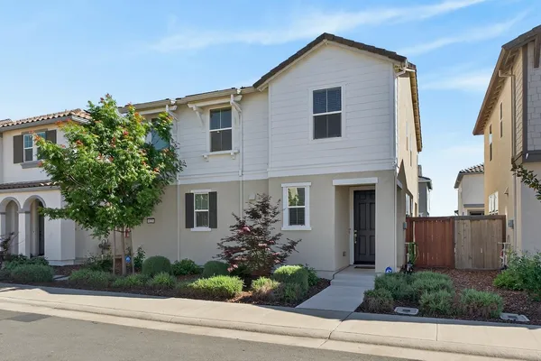 $565,000 | 8226 Ocho Way, Elk Grove, CA 95757