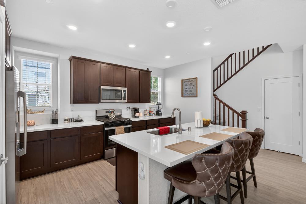 8226 Ocho Way Elk Grove, CA 95757 - Photo 5 of 19