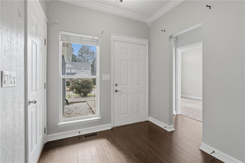 694 Shore View Lithonia, GA 30058 - Photo 4 of 39