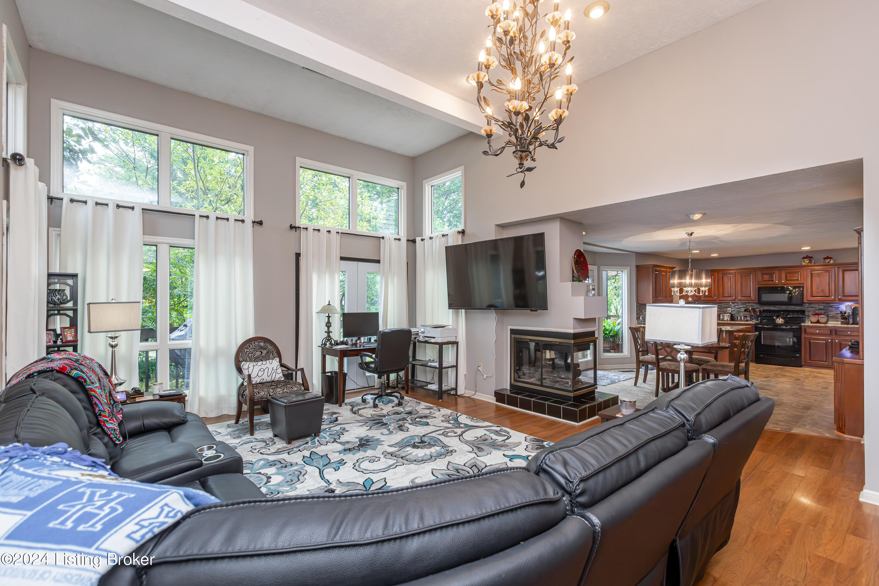 932 Walnut Road Frankfort, KY 40601 - Photo 4 of 38 1-4