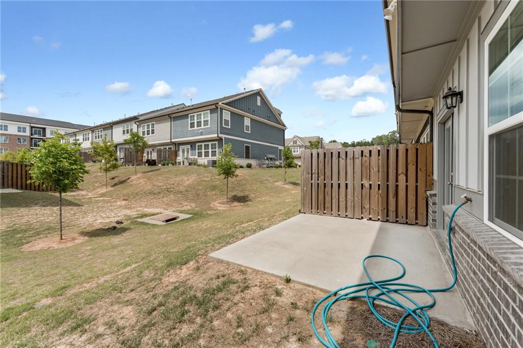 649 Isom Walk Suwanee, GA 30024 - Photo 17 of 31