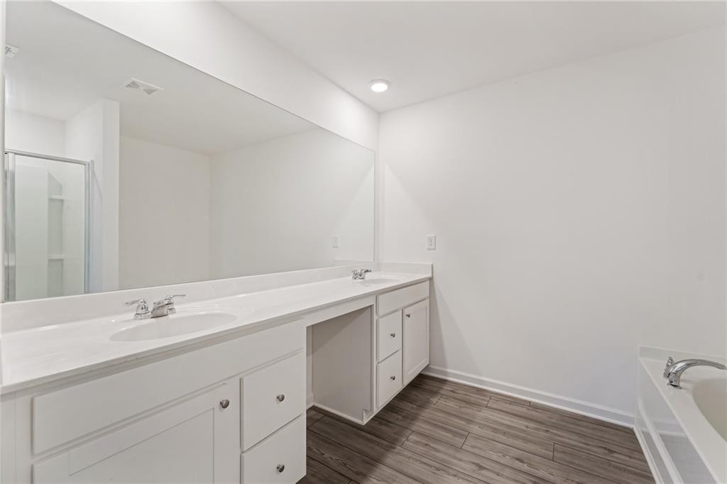 649 Isom Walk Suwanee, GA 30024 - Photo 23 of 31