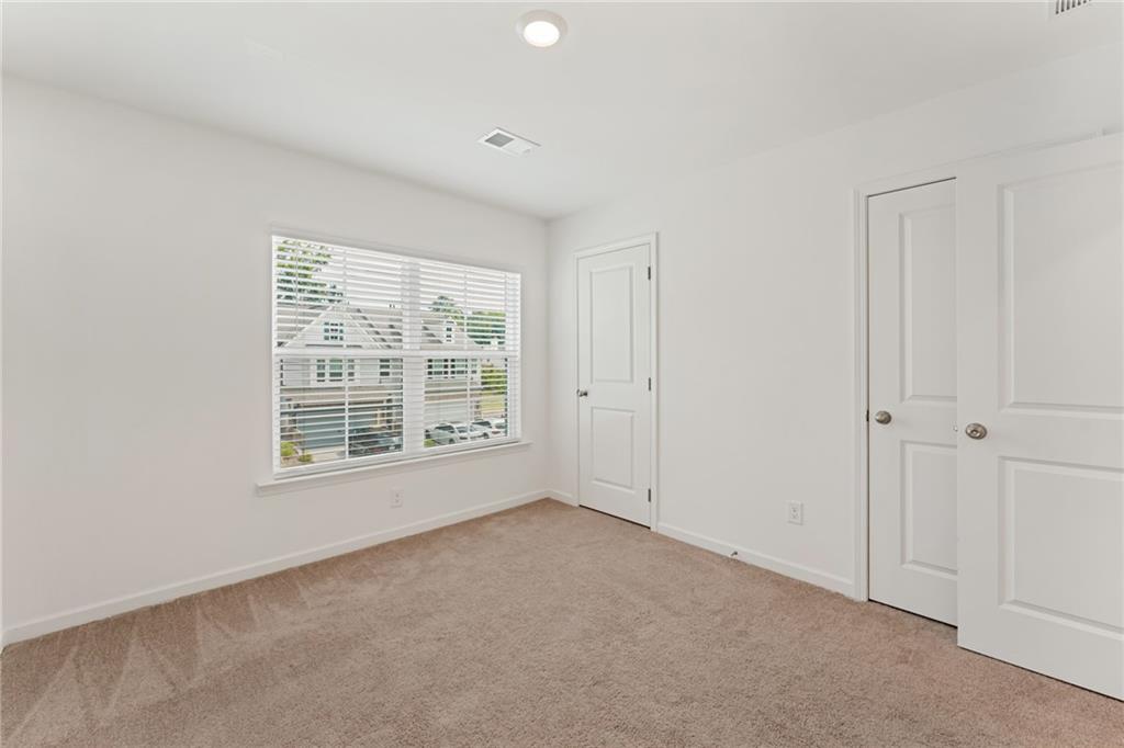 649 Isom Walk Suwanee, GA 30024 - Photo 28 of 31