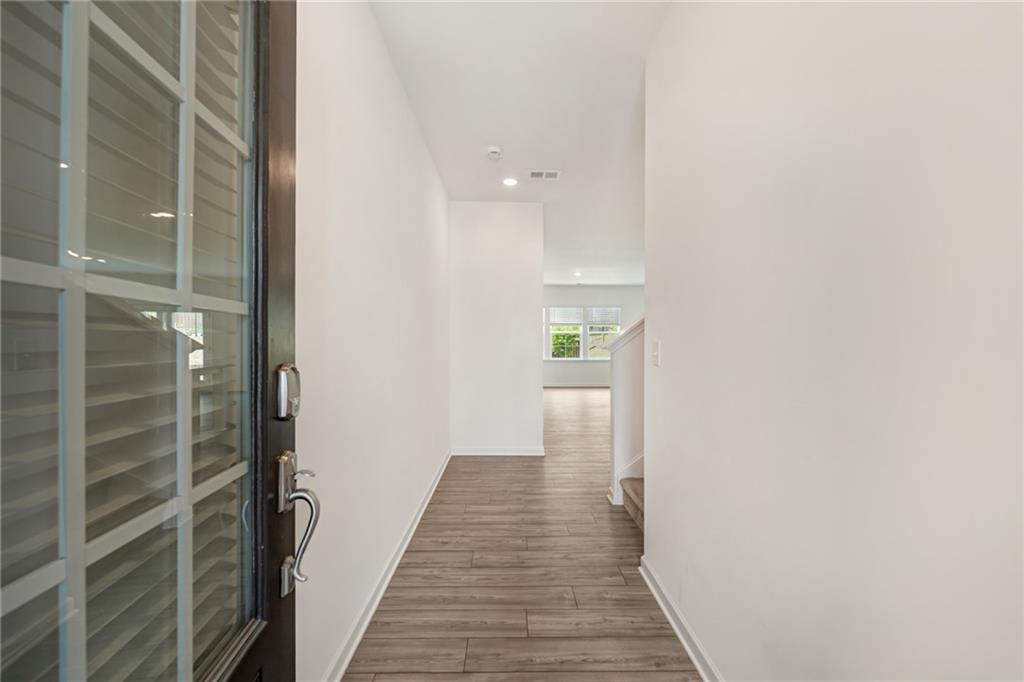 649 Isom Walk Suwanee, GA 30024 - Photo 3 of 31