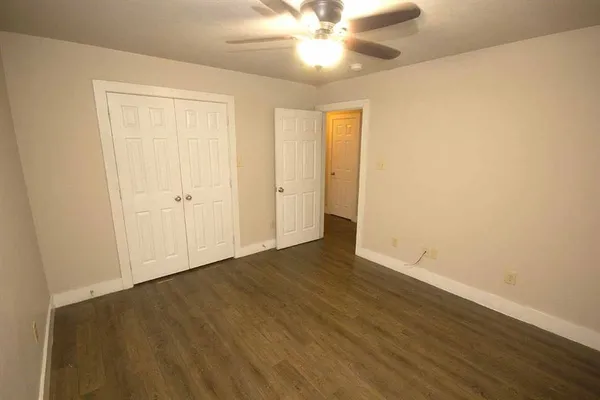 $1,595 | 907 Meriott Street, Ennis, TX 75119