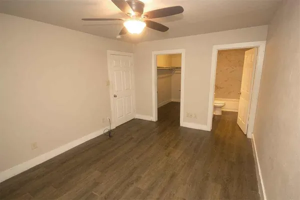 $1,595 | 907 Meriott Street, Ennis, TX 75119