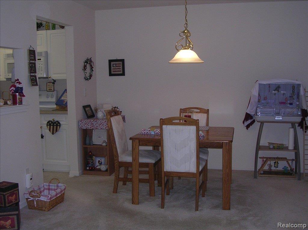 3641 Tremonte Circle, Unit 248 Rochester, MI 48306 - Photo 2 of 7 Dining Room