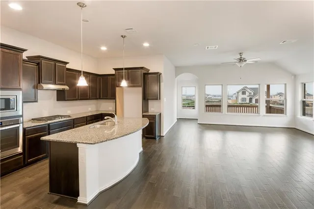 $2,250 | 6752 Catania Loop, Round Rock, TX 78665