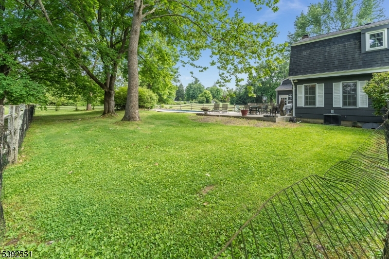 5 Brookfield Way Mendham, NJ 07945 - Photo 13 of 17