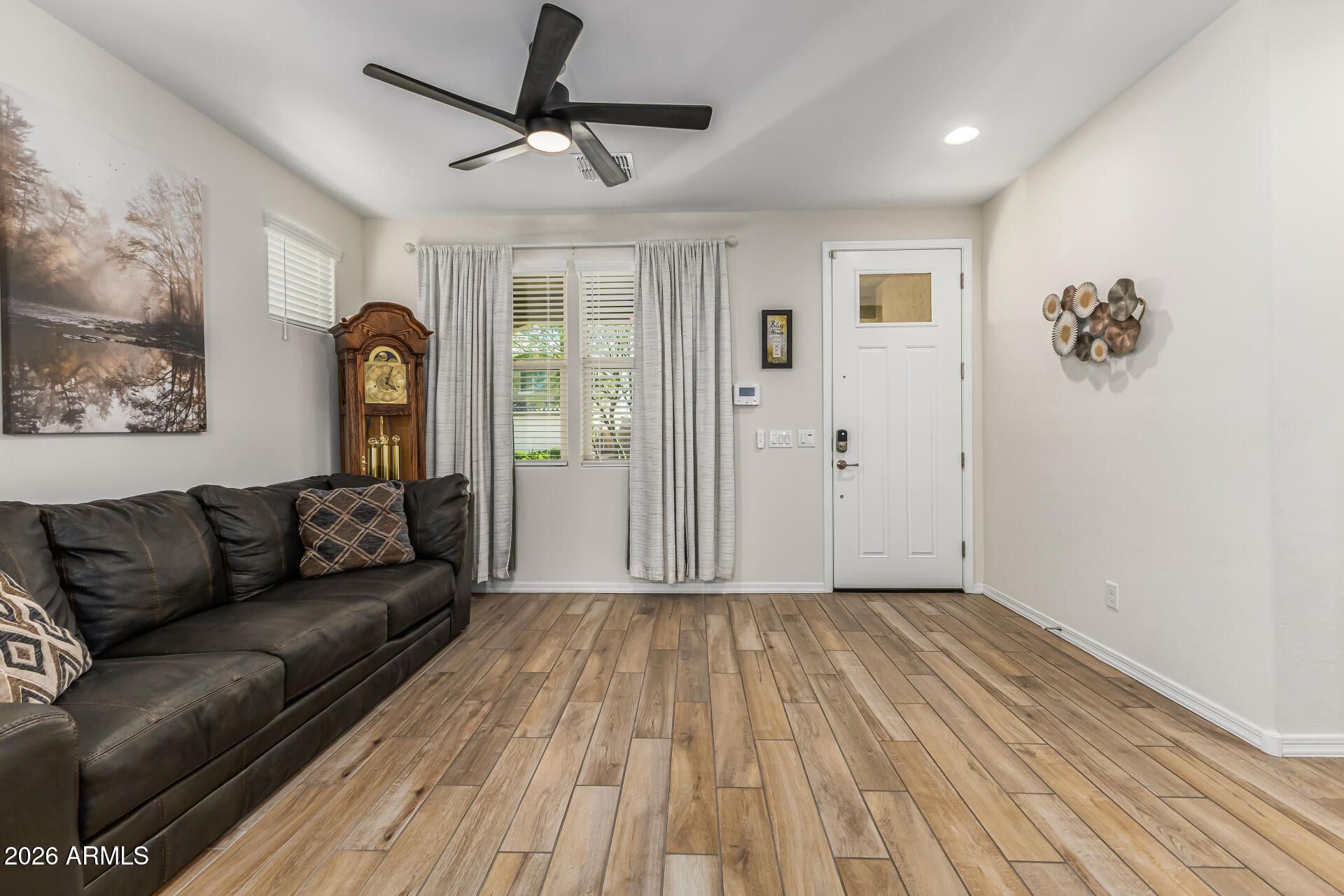 17334 West Pershing Street Surprise, AZ 85388 - Photo 5 of 39 06 Pershing