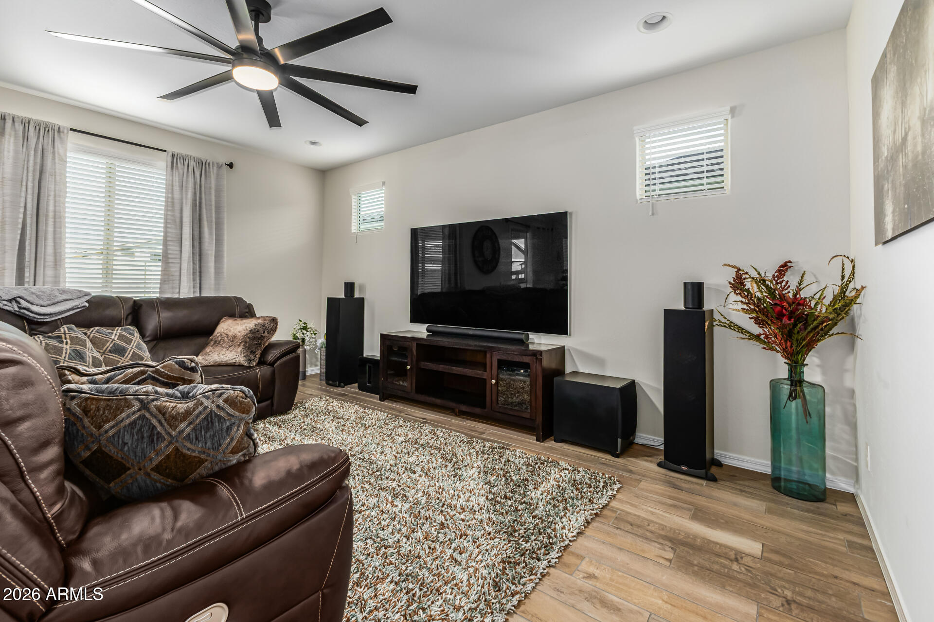 17334 West Pershing Street Surprise, AZ 85388 - Photo 9 of 39 10 Pershing