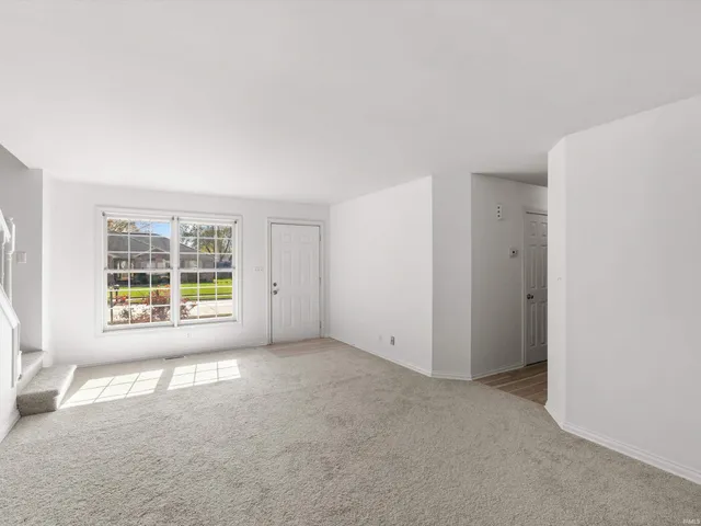 $279,900 | 3834 Farrington Drive, Evansville, IN 47725