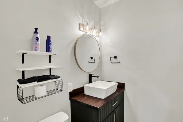 $224,999 | 1300 South B Street, Elwood, IN 46036