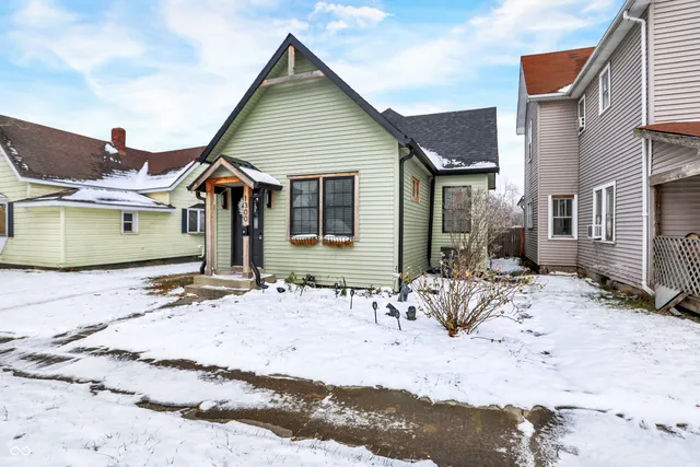$229,000 | 1300 South B Street, Elwood, IN 46036