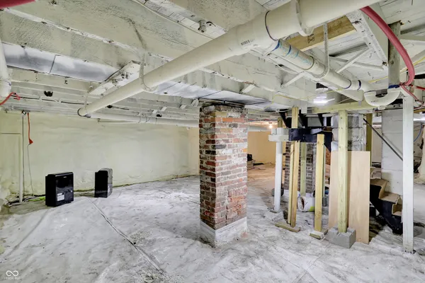 $224,999 | 1300 South B Street, Elwood, IN 46036