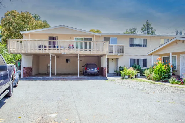 $2,100,000 | 528-544 Steele Lane, Santa Rosa, CA 95403
