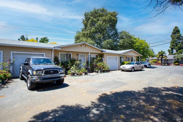 $2,100,000 | 528-544 Steele Lane, Santa Rosa, CA 95403