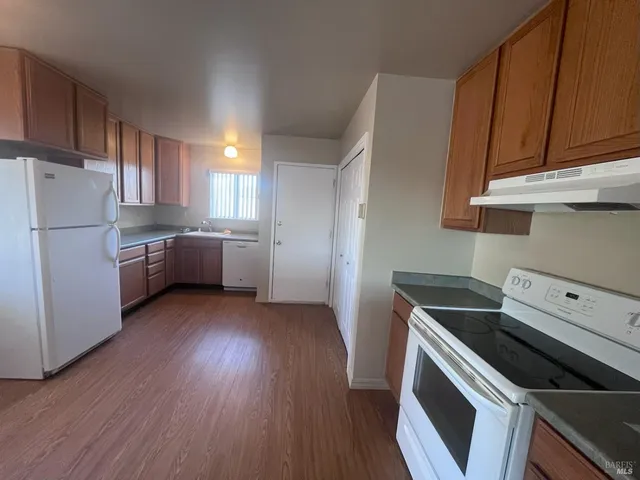 $2,100,000 | 528-544 Steele Lane, Santa Rosa, CA 95403