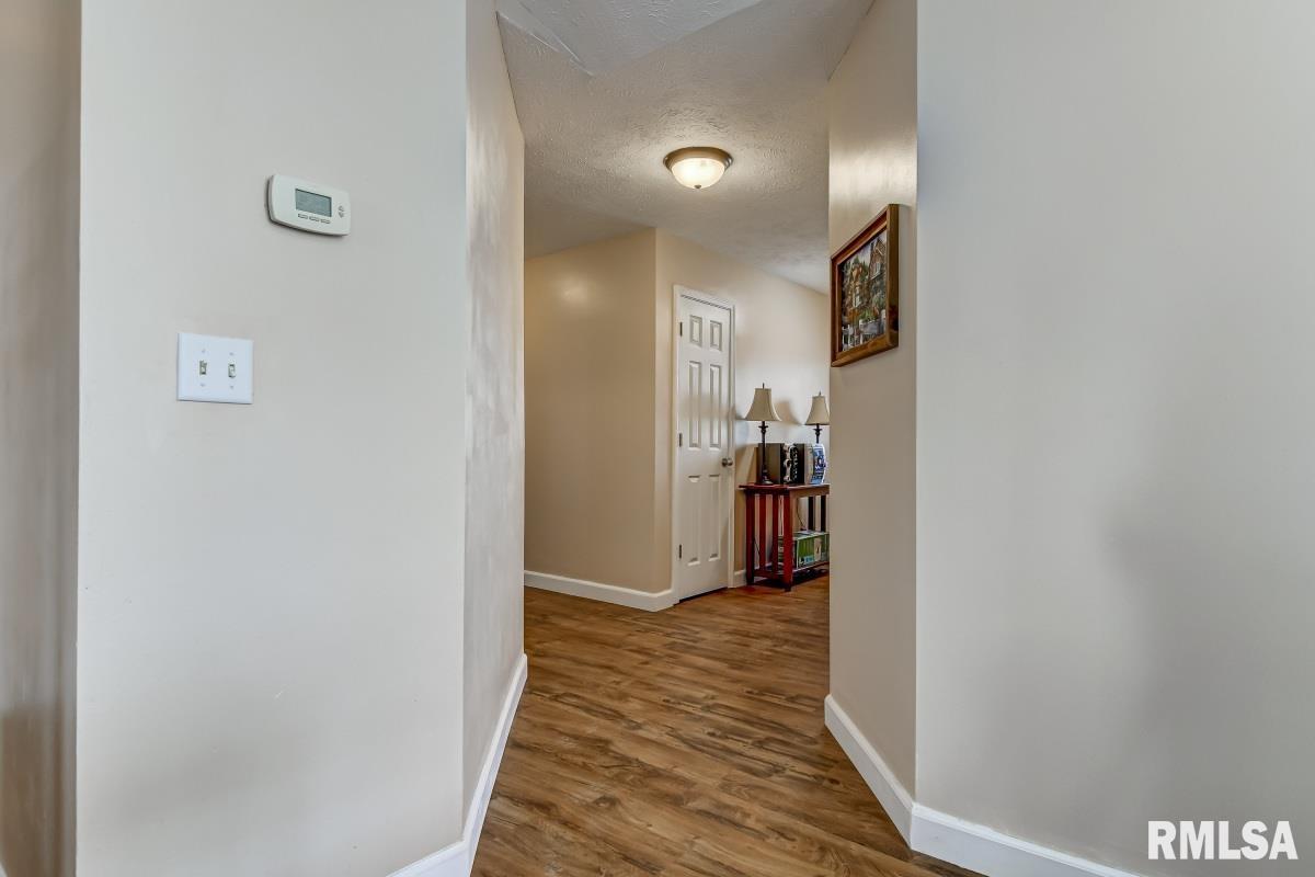 2700 Steiler Place Springfield, IL 62703 - Photo 2 of 27 Gallery Image 2
