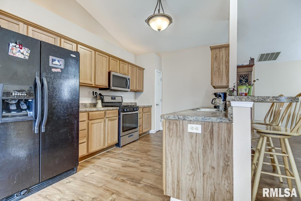 2700 Steiler Place Springfield, IL 62703 - Photo 7 of 27 Gallery Image 7
