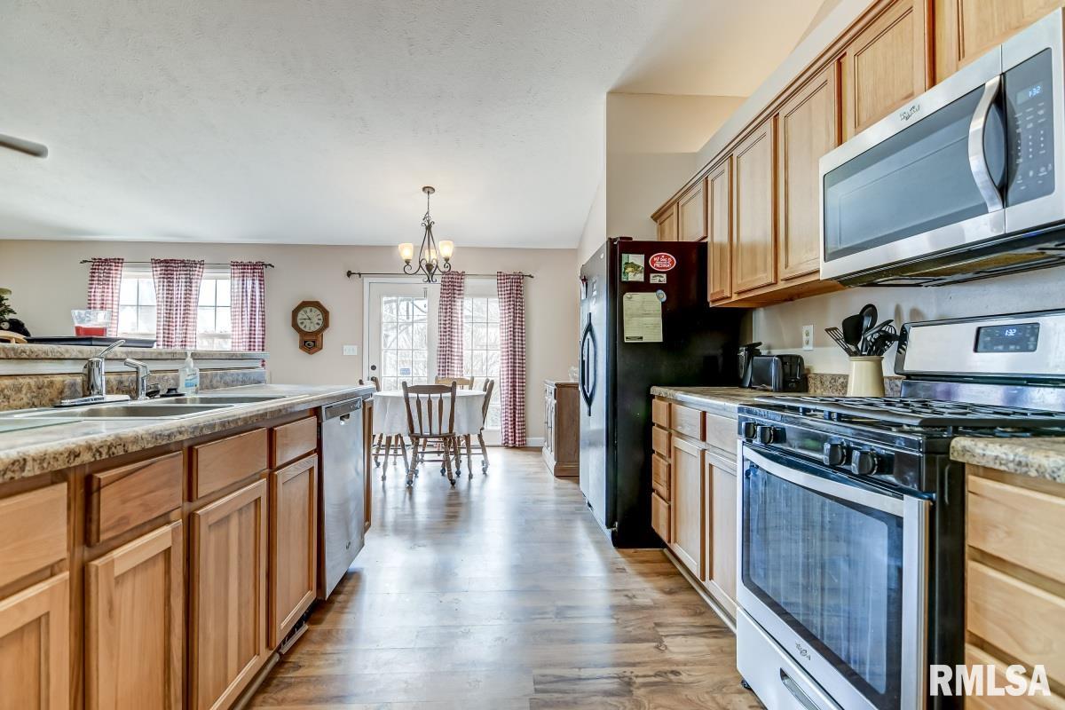 2700 Steiler Place Springfield, IL 62703 - Photo 8 of 27 Gallery Image 8