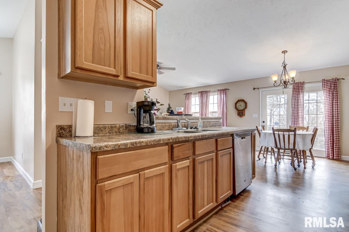2700 Steiler Place Springfield, IL 62703 - Photo 9 of 27 Gallery Image 9