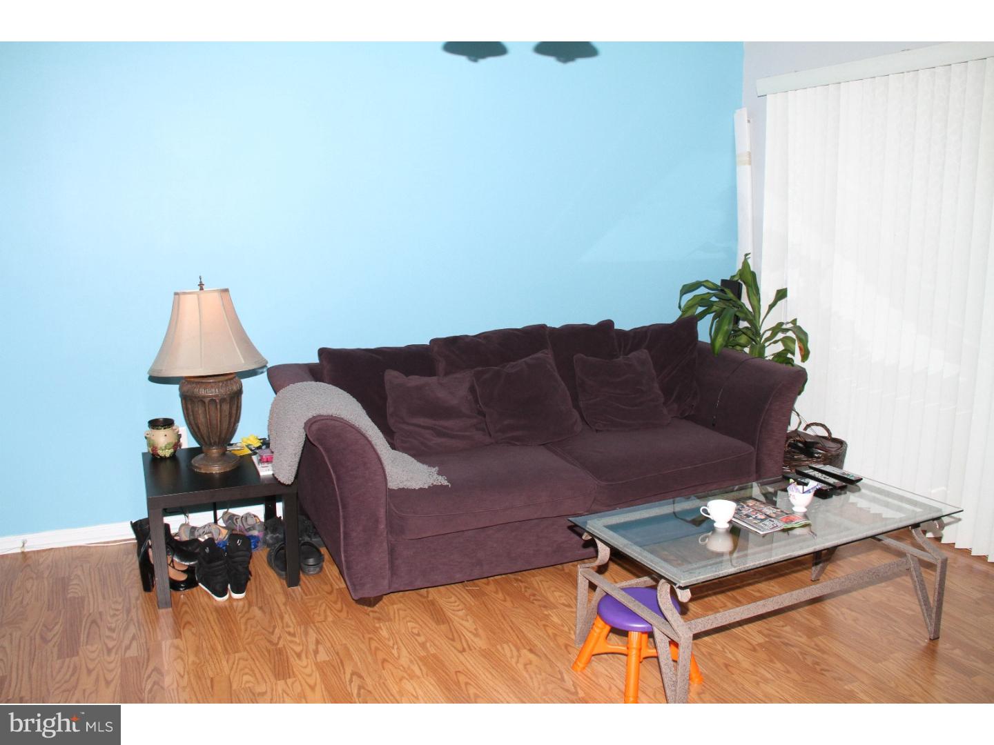 156 Natalie Road Delran, NJ 08075 - Photo 5 of 13 Living Room