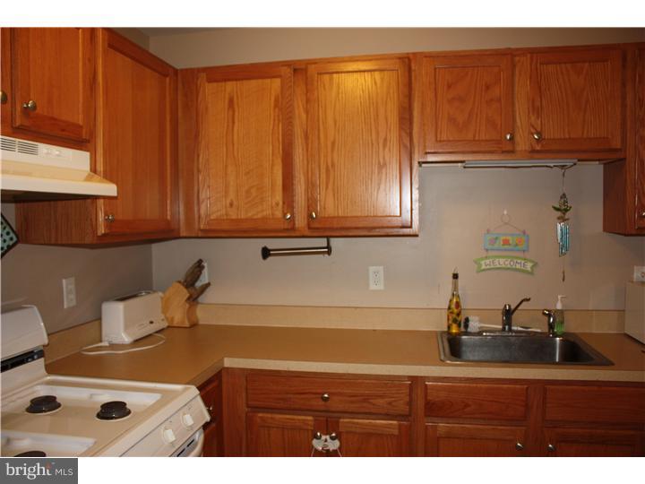 156 Natalie Road Delran, NJ 08075 - Photo 7 of 13 Kitchen