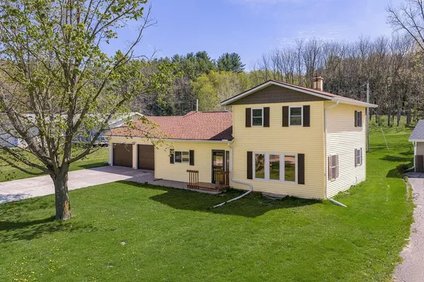 $199,900 | 25582 Rockbridge School Street, Richland Center, WI 53581