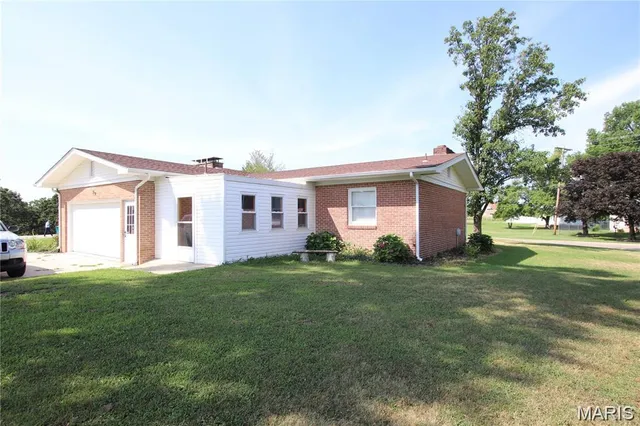 $275,000 | 831 South Mansion Street, Sullivan, MO 63080
