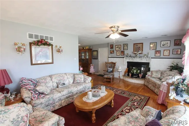 $275,000 | 831 South Mansion Street, Sullivan, MO 63080